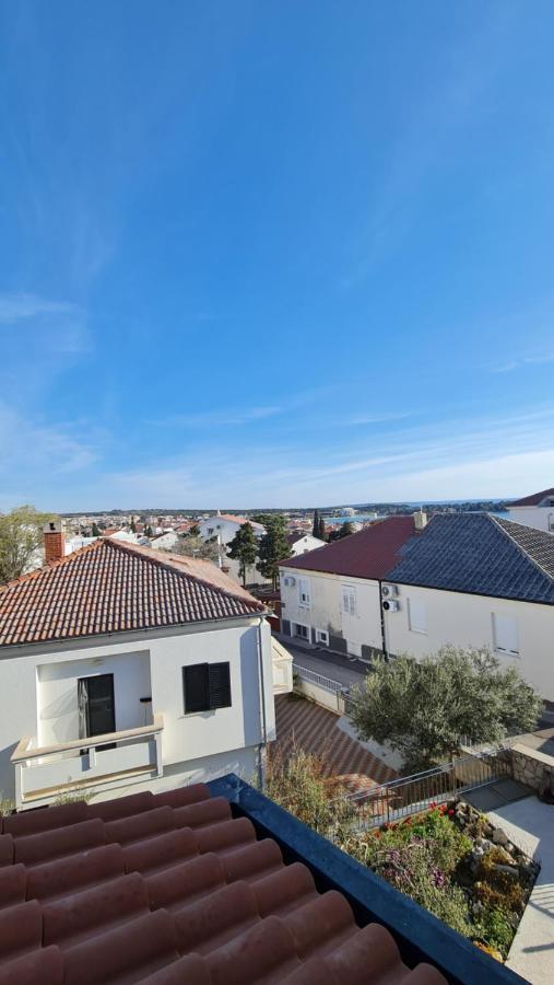 Apartmani Dami Novalja Ngoại thất bức ảnh